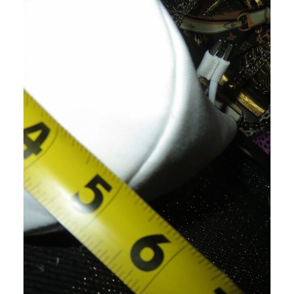 SOLD Dior Beauty White Drawsting Cotton Bucket Bag with Shopping Bag - Picture 5 of 6